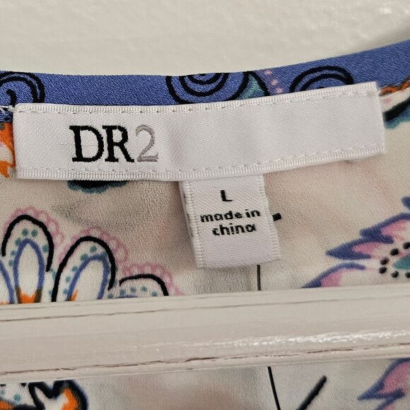 DR2: Brand New Sleeveless Blouse Size L - Picture 4 of 8